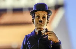 Charles Chaplin. 2 Pensamentos e 30 Frases pra te Inspirar