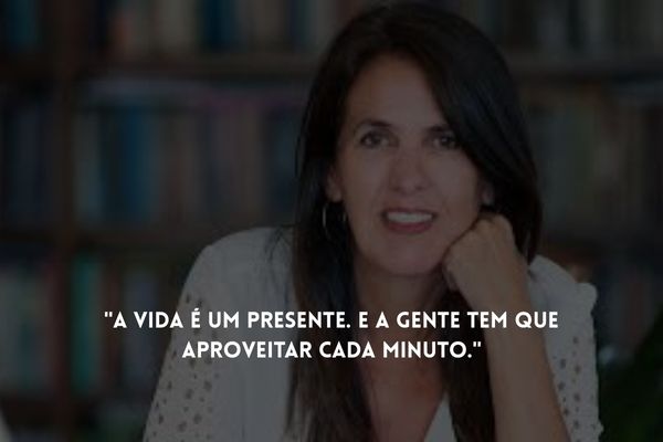 frase de martha medeiros martha medeiros com mão no queixo