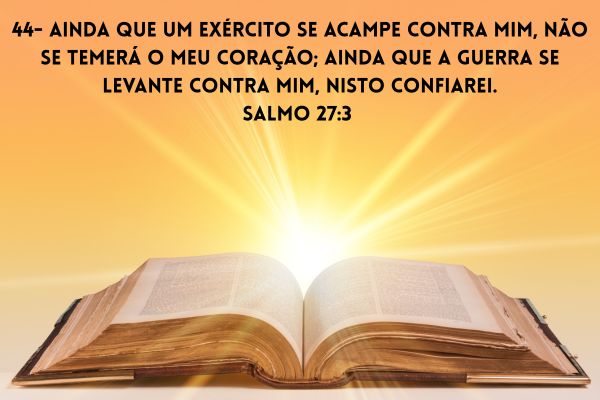 medo na bíblia bíblia aberta com sol no fundo