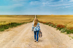 Como Viver Sozinho e Feliz em 8 Passos