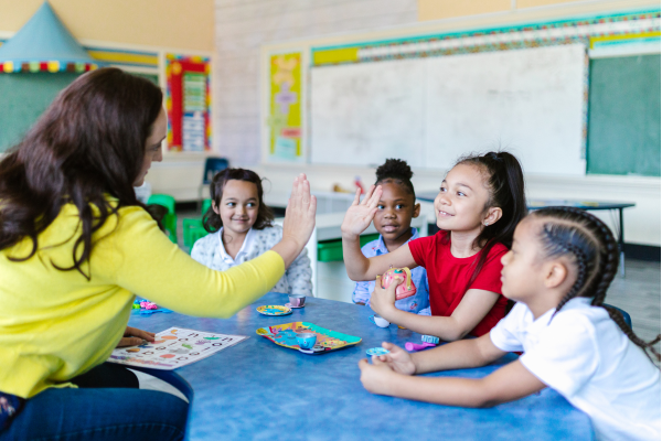 Educação Financeira na Escola para Crianças. Futuro Saudável