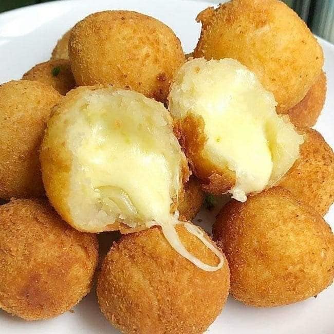 bolinho de batata com queijo