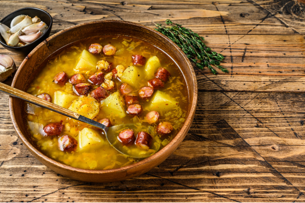 Sopa de Mandioca com Calabresa: Aprenda o Passo a Passo