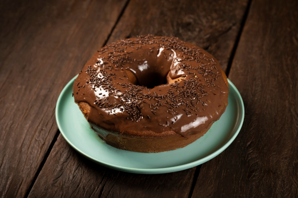 Bolo de Chocolate Cremoso em Apenas 1 Hora