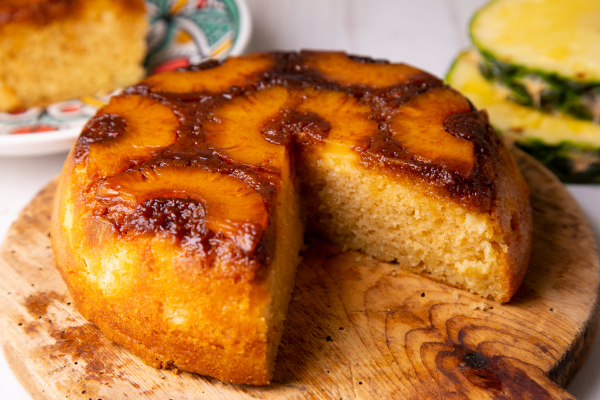 Bolo de Abacaxi Cremoso e Úmido. Receita Super Secreta