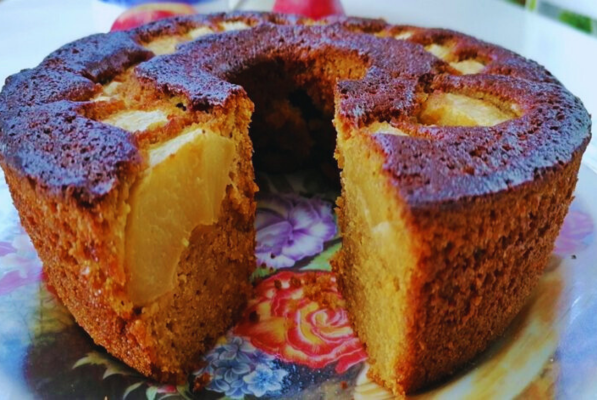 Bolo de Maçã com Iogurte e Côco: Um toque Especial Irresistível