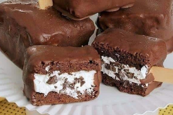 Brownie Recheado com Sorvete: A Tentação Irresistível. Faça Já