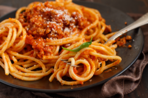 Macarrão com Carne Moída Cremoso, Cheiroso e Tradicional