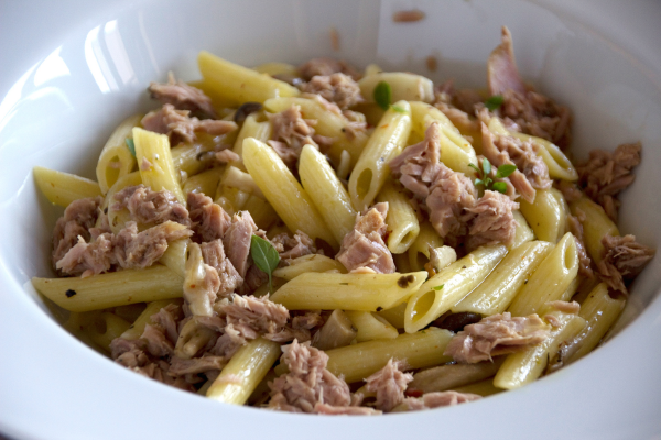 Macarrão com Molho de Atum Simples e Rápido em 20 Minutos