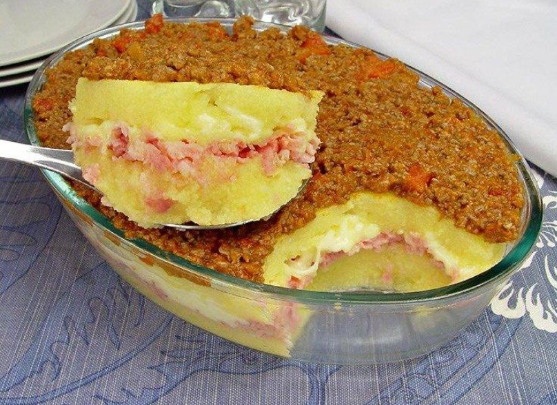 Polenta de Travessa com Molho de Carne: Receita Fácil de Fazer