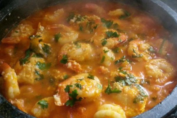 Moqueca de Peixe com Camarão Fácil de Fazer