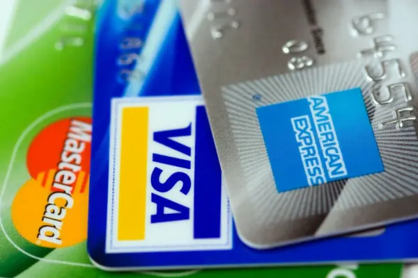 Milhas do Cartão de Crédito: Como acumular pontos Fácil e Rápido 3 cartoes de credito