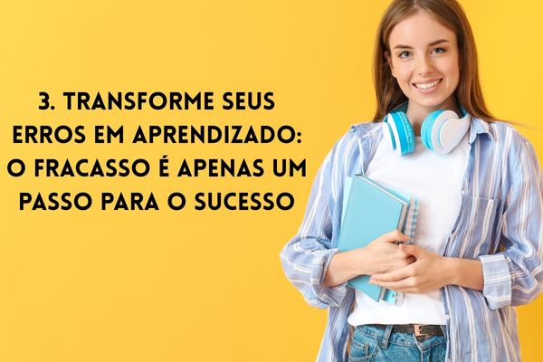 uma moça com caderno na mão e fundo amarelo