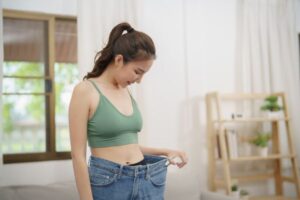 Ligação entre Rejeição Materna e Compulsão Alimentar Sistêmica.